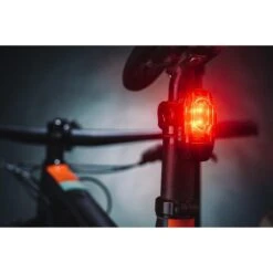 Lezyne Connect Smart 1000XL / KTV Smart Pair Verlichtingsset - 1000 Lumen - Zwart 34 Lezyne Connect Smart 1000XL / KTV Smart Pair Verlichtingsset - 1000 Lumen - Zwart -Winkel Voor Fietsbenodigdheden 1200x1200 77