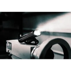 Lezyne Connect Smart 1000XL / KTV Smart Pair Verlichtingsset - 1000 Lumen - Zwart 36 Lezyne Connect Smart 1000XL / KTV Smart Pair Verlichtingsset - 1000 Lumen - Zwart -Winkel Voor Fietsbenodigdheden 1200x1200 79