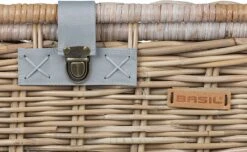 Basil Denton Fietsmand L - Voor - Rotan - Grijs - Large -Winkel Voor Fietsbenodigdheden 1200x737 1