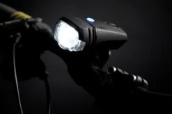 AXA Greenline 40 Lux - LED Fietslampjes Voor En Achter - Fietsverlichting USB Oplaadbaar -Winkel Voor Fietsbenodigdheden 1200x799 1
