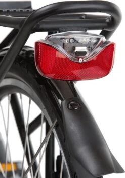 AXA Omega - Fiets Achterlicht - LED Fietsverlichting Op Batterij – Auto On/off Systeem - 50-80 Mm - Rood -Winkel Voor Fietsbenodigdheden 839x1200